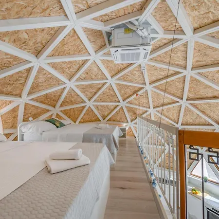 Planetarium Semesterbostad