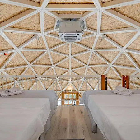 Semesterbostad Planetarium Kaštel Novi