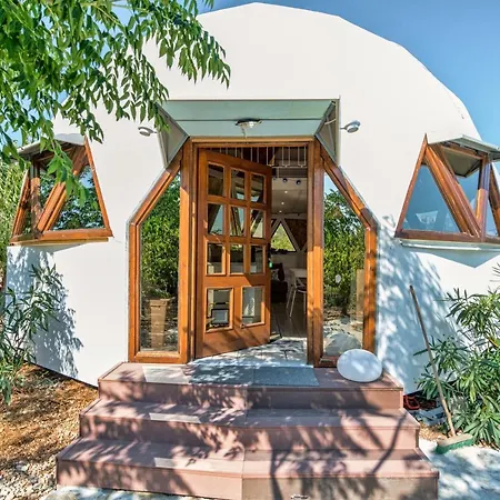 Planetarium * Kaštel Novi